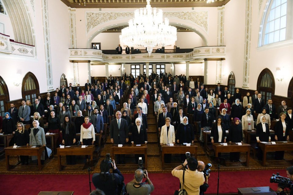 Başkan Özel Milli Egemenliğin 100. Yılı Vesilesiyle Düzenlenen Programa Katıldı