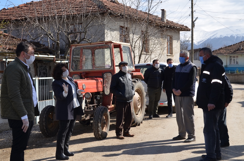 Başkan Özel Kırsal Mahallelerdeki Vatandaşlarımızı Ziyaret Ederek Moral Verdi