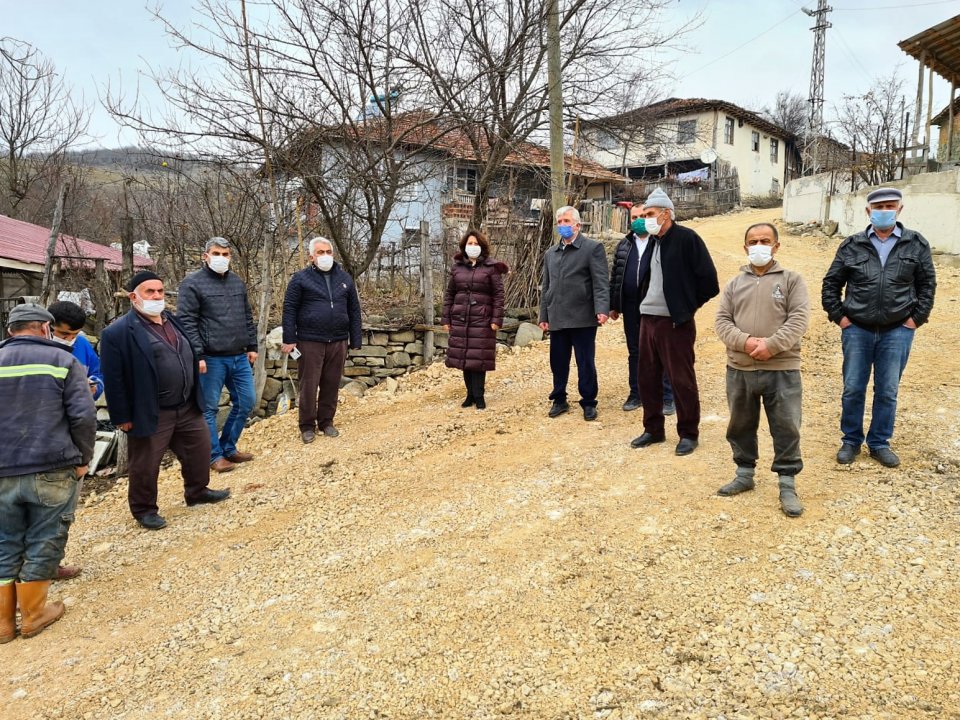 Başkan Özel Karaabdal Mahallesi’ndeki Yol Çalışmalarını İnceledi