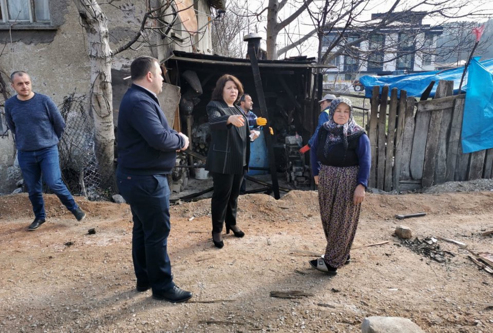 Ladik Belediyesi Yol Yapımı Çalışmalarına Devam Ediyor 