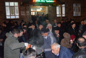 Ladik’te Berat Gecesi Birlik Beraberlik İçerisinde Kutlandı