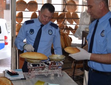 Ladik Belediyesi’nden Ramazan Öncesi Fırın Ve Pastanelere Sıkı Denetim