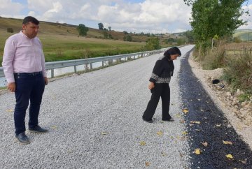 Başkan Özel Kırsal Mahallelerdeki Sathi Kaplama Yol Yapım Çalışmalarını İnceledi